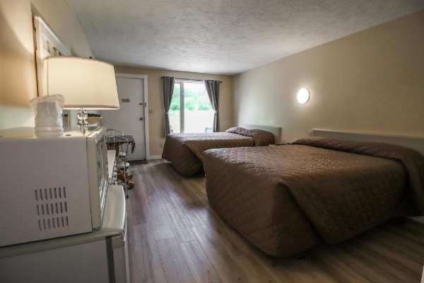 Atlantic Motel image 17